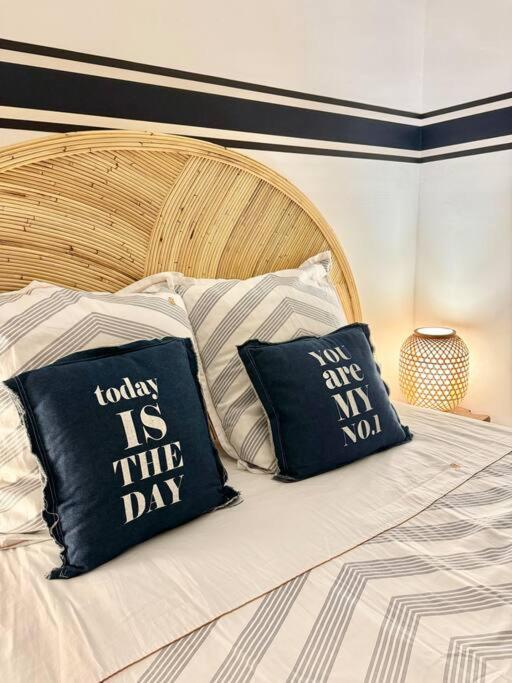 ブローニュ・シュル・メールLe Tiki De Notre-Dame - Duplex Vue Cathedraleアパートメント エクステリア 写真