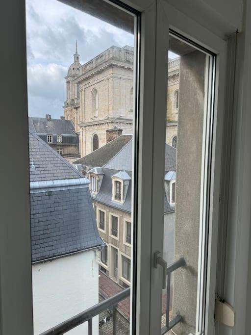 ブローニュ・シュル・メールLe Tiki De Notre-Dame - Duplex Vue Cathedraleアパートメント エクステリア 写真